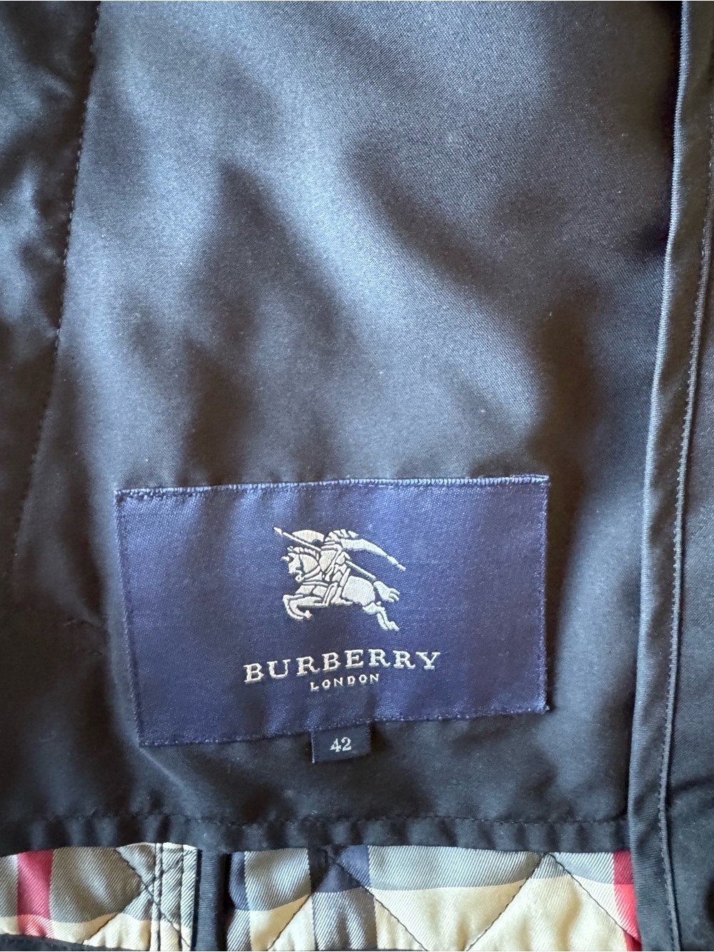 Burberry London Black Quilted Jacket – Size 42 / US 8–10 - Picture 9 of 12